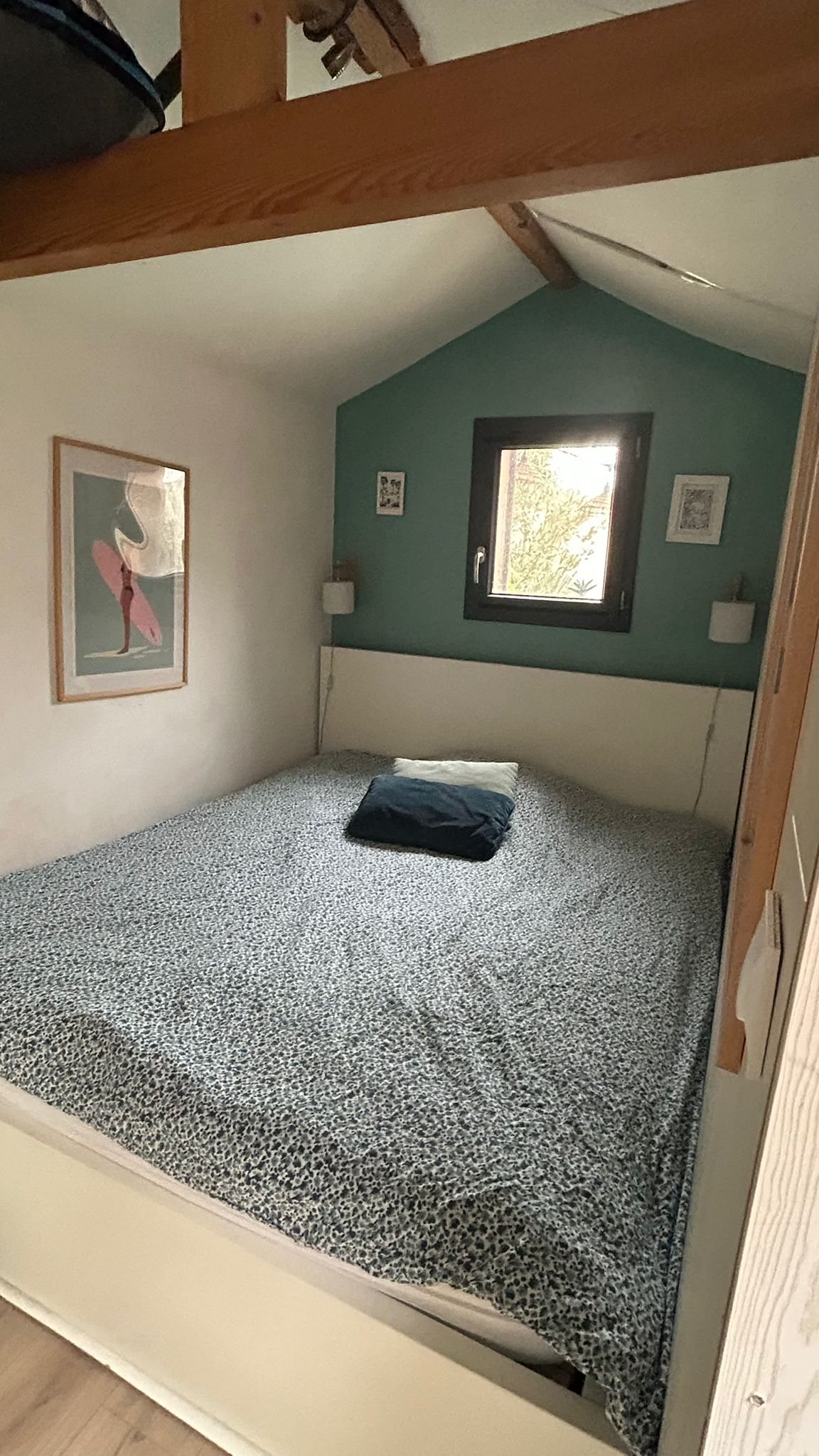 Couchage double en alcôve sous charpente